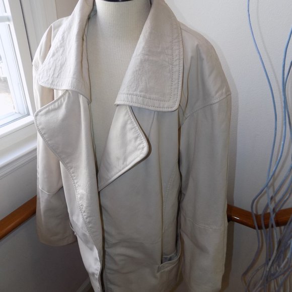 COMINT Women's Vintage Cream Leather Jacket - Picture 4 of 6